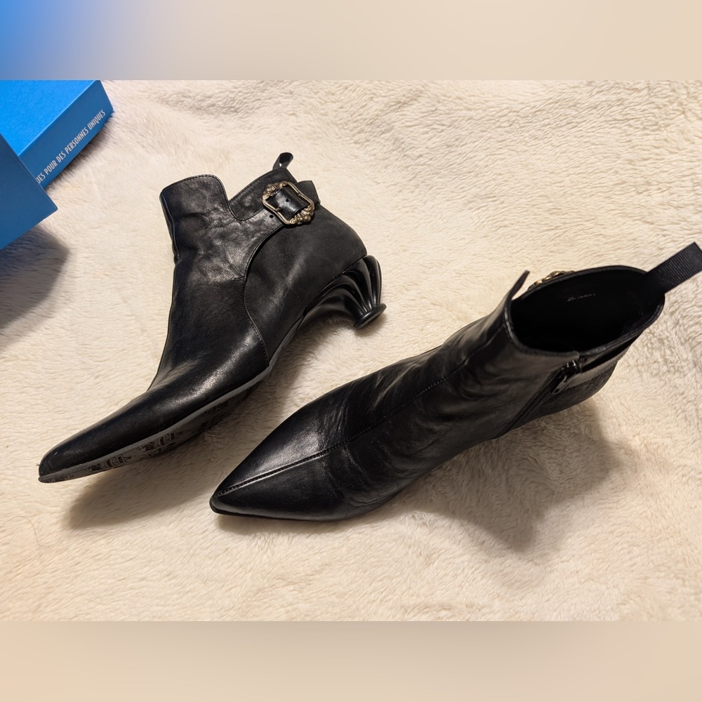 John Fluevog Firefly Lucidota Black Leather Ankle Boots. Unique Heel. Size 9 - Picture 2 of 14